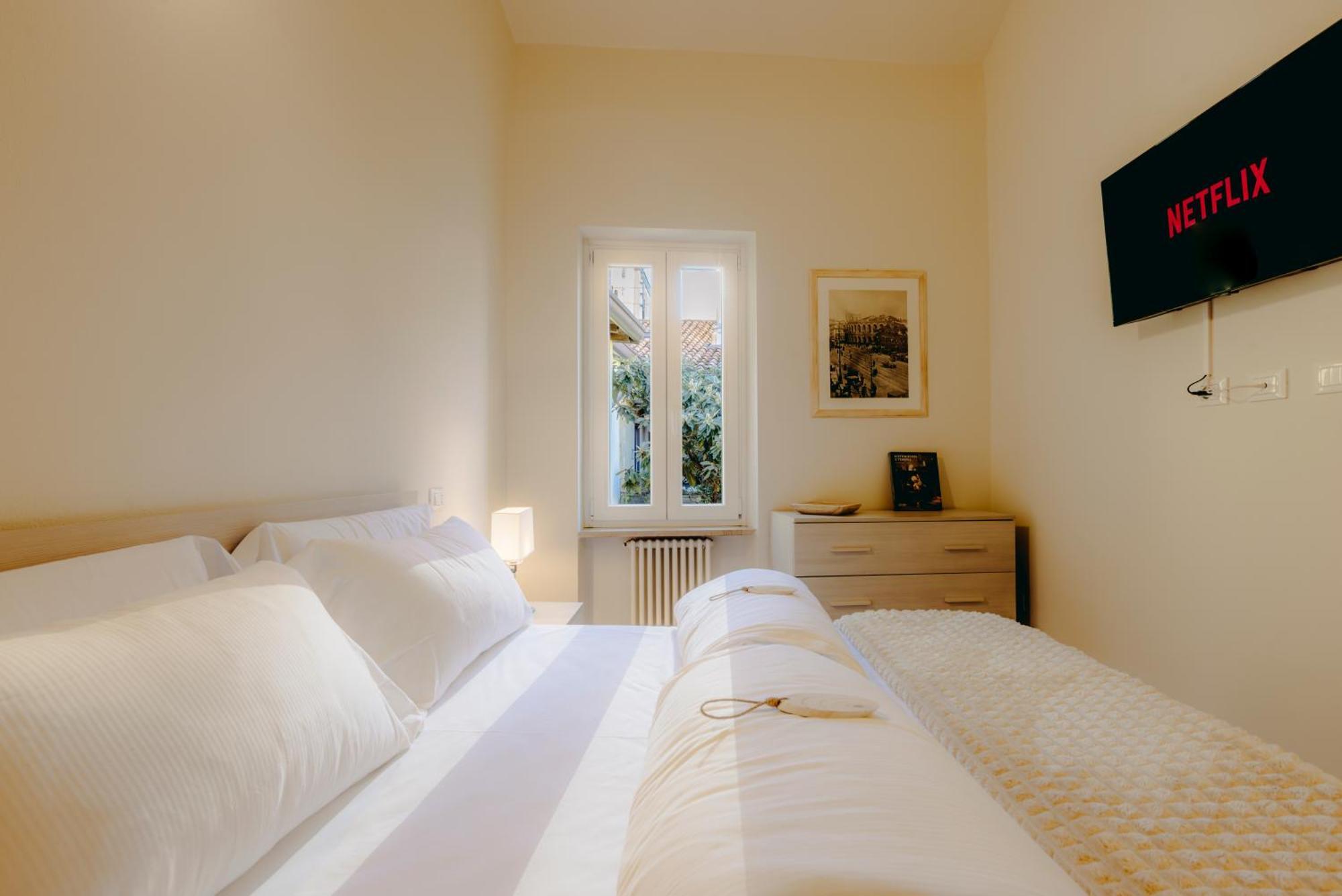 Eap Suites, Верона Экстерьер фото
